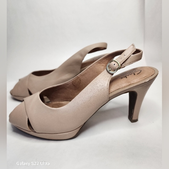 EUC Clarks Artisan Slingback Sandal / Heels - Picture 5 of 6